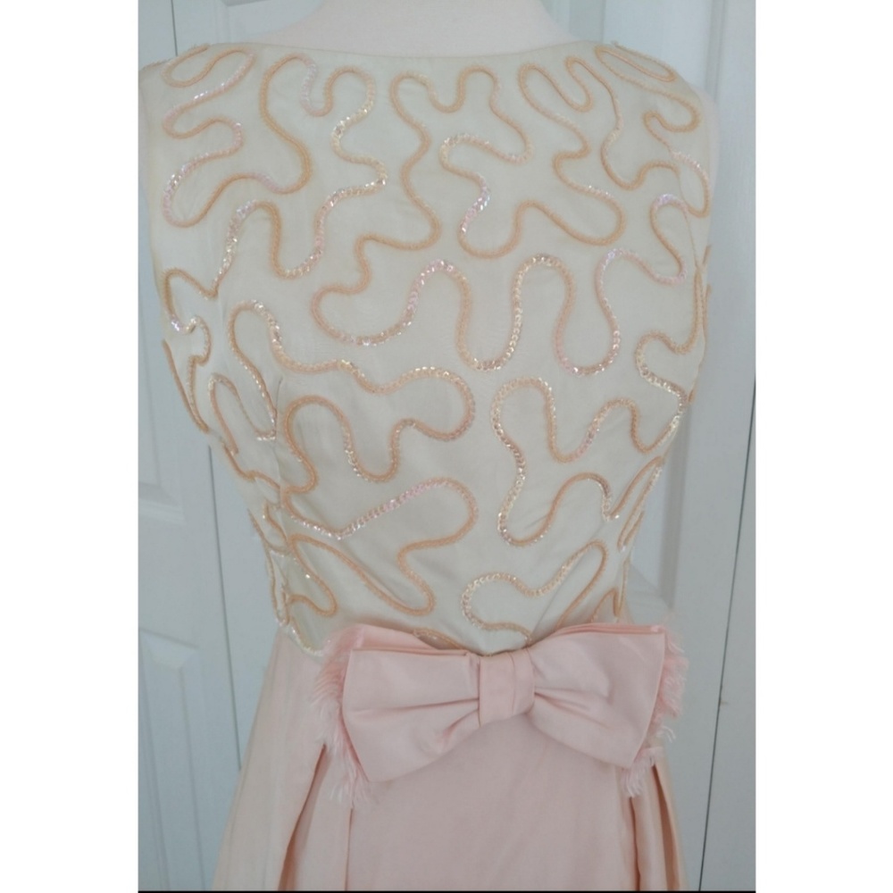 Vintage 1960s Ivory & Blush Sequin Bow Column Dress Satin XS 2 4 - Picture 4 of 7